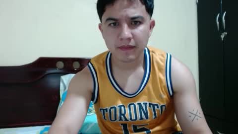 Snapshot of athleticboy2026 chatting on 05-20-26, 11:44 Robin online show from 05-20-26, 11:44