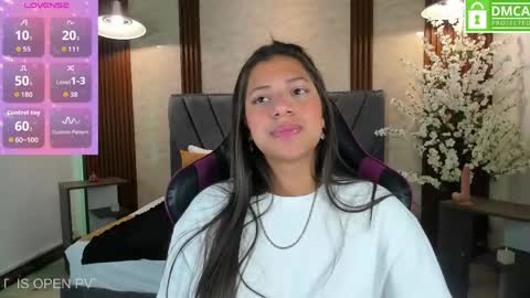 Atiena online show from 04-18-26, 01:37