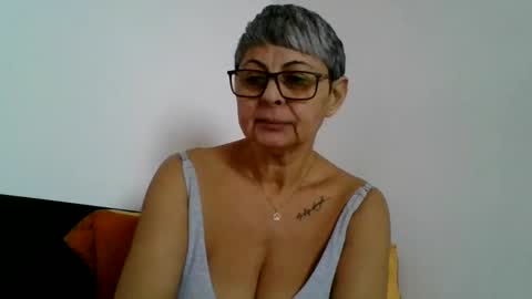 Snapshot of atikaarea chatting on 12-24-24, 10:44 atikaarea online show from 12-24-24, 10:44