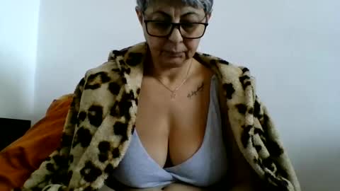 Snapshot of atikaarea chatting on 01-01-25, 11:38 atikaarea online show from 01-01-25, 11:38