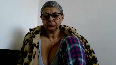 Snapshot of atikaarea chatting on 02-14-25, 11:53 atikaarea online show from 02-14-25, 11:53