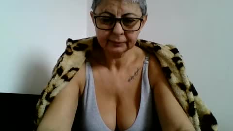 Snapshot of atikaarea chatting on 02-15-25, 08:11 atikaarea online show from 02-15-25, 08:11