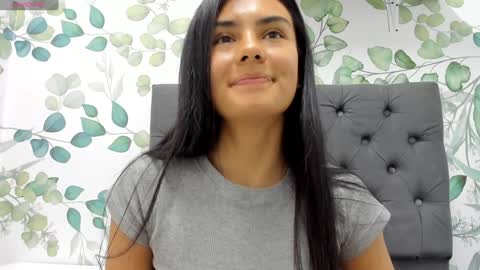 Snapshot of atilana_diaz chatting on 12-18-24, 06:57 Atilana Diaz online show from 12-18-24, 06:57