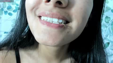 Snapshot of atilana_diaz chatting on 02-04-25, 04:08 Atilana Diaz online show from 02-04-25, 04:08