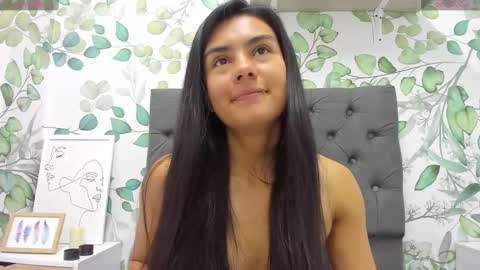 Snapshot of atilana_diaz chatting on 02-13-25, 02:20 Atilana Diaz online show from 02-13-25, 02:20