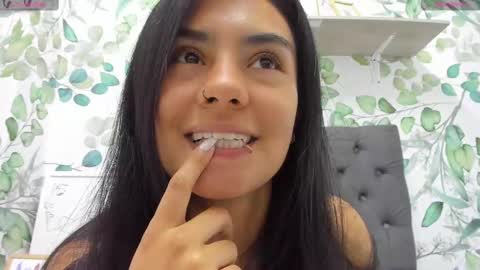 Snapshot of atilana_diaz chatting on 02-13-25, 05:22 Atilana Diaz online show from 02-13-25, 05:22