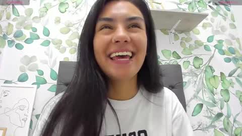 Snapshot of atilana_diaz chatting on 02-17-25, 02:15 Atilana Diaz online show from 02-17-25, 02:15