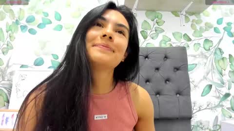 Snapshot of atilana_diaz chatting on 02-19-25, 08:20 Atilana Diaz online show from 02-19-25, 08:20