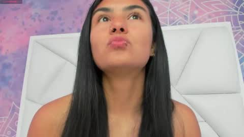 Snapshot of atilana_diaz chatting on 09-09-25, 04:06 Atilana Diaz online show from 09-09-25, 04:06