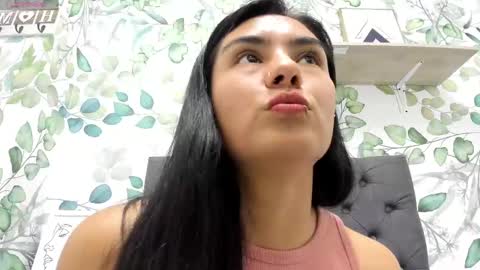 Snapshot of atilana_diaz chatting on 10-02-25, 04:36 Atilana Diaz online show from 10-02-25, 04:36