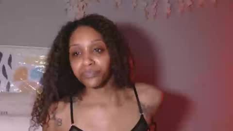 AtirahCali online show from 05-11-26, 04:04