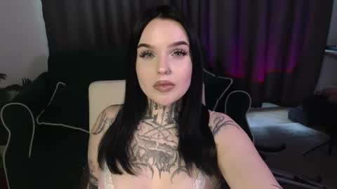 online every day between 10am-23pm online show from 03-08-26, 08:51