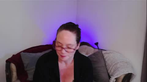 Snapshot of aubreeskinkyplayroom chatting on 06-02-26, 06:54 Aubree Shae online show from 06-02-26, 06:54