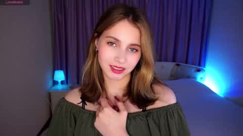 Snapshot of audiedelorbe chatting on 11-01-25, 06:15 Jolyn online show from 11-01-25, 06:15