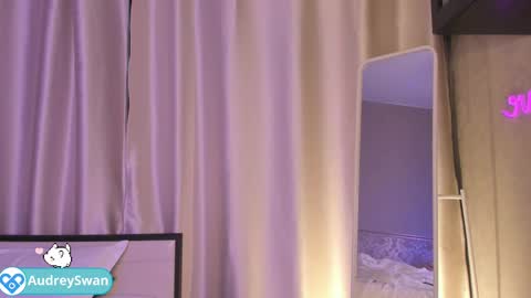 Mary online show from 02-17-25, 01:10