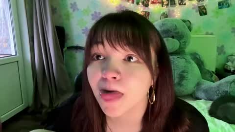 Mary online show from 04-23-26, 01:24