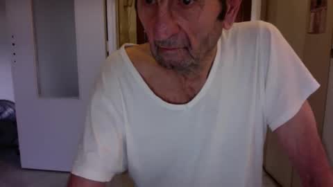 auguste688483 online show from 01-19-26, 09:57