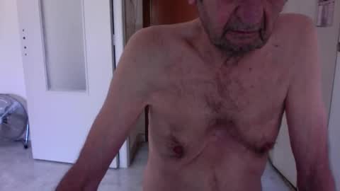 Snapshot of auguste688483 chatting on 04-08-26, 08:36 auguste688483 online show from 04-08-26, 08:36