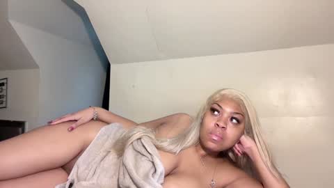 aunyxxx online show from 02-08-25, 06:44