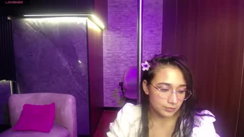 Snapshot of aura_cute_ chatting on 03-04-26, 03:56 aura_cute_ online show from 03-04-26, 03:56