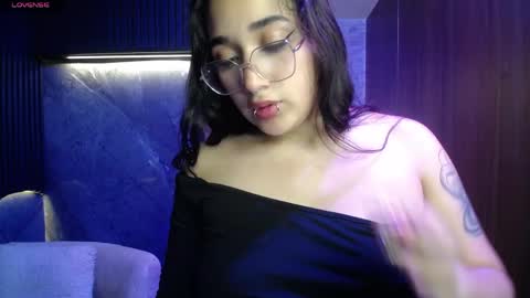 Snapshot of aura_cute_ chatting on 03-27-26, 08:26 aura_cute_ online show from 03-27-26, 08:26