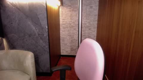 Snapshot of aura_cute_ chatting on 03-28-26, 03:06 aura_cute_ online show from 03-28-26, 03:06