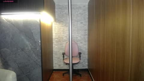 Snapshot of aura_cute_ chatting on 03-31-26, 03:19 aura_cute_ online show from 03-31-26, 03:19