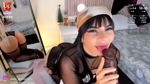 Snapshot of aura_moon chatting on 01-01-25, 10:56 Hello I am Marcela follow me on my instagram aura moon11 online show from 01-01-25, 10:56
