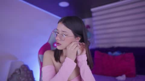 aura_rouss online show from 02-04-26, 01:55