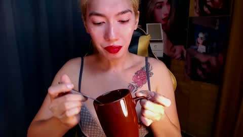Miss awra online show from 01-21-25, 04:43