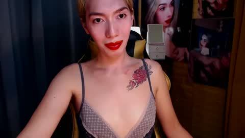 Miss awra online show from 02-08-25, 05:29