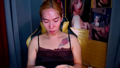 Snapshot of aurakharisma_xx chatting on 10-08-25, 06:33 Miss awra online show from 10-08-25, 06:33