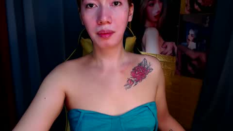 Snapshot of aurakharisma_xx chatting on 10-18-25, 06:37 Miss awra online show from 10-18-25, 06:37