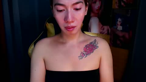 Snapshot of aurakharisma_xx chatting on 10-25-25, 05:26 Miss awra online show from 10-25-25, 05:26