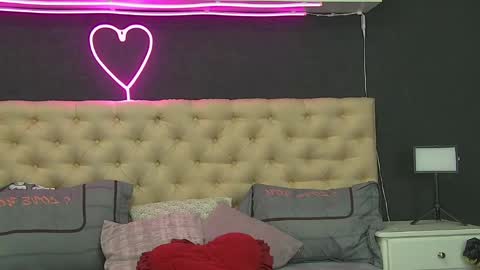 Snapshot of auramilff chatting on 06-05-26, 08:25 auramilff online show from 06-05-26, 08:25