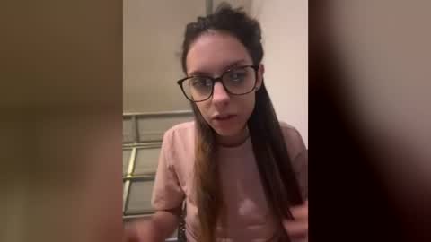 Snapshot of aureliatasty chatting on 05-17-26, 01:58 aureliatasty online show from 05-17-26, 01:58