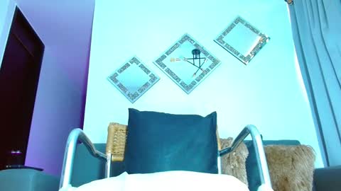 aurimel valentina online show from 10-10-25, 10:09