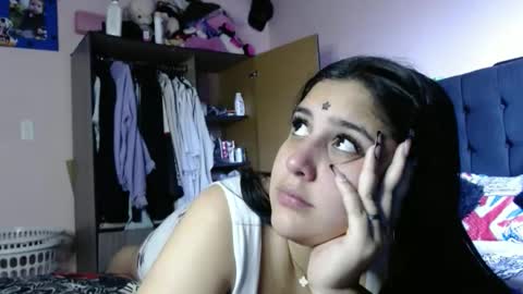 auroa_0785 online show from 06-04-26, 04:46