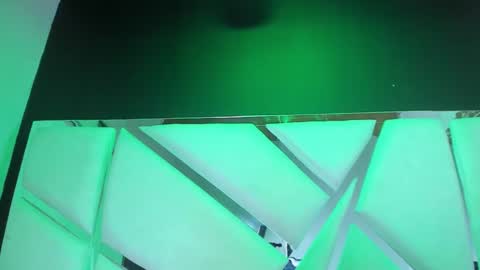 aurora online show from 04-10-26, 02:44