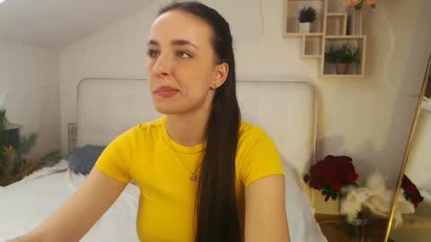 Snapshot of aurora_aksness chatting on 03-11-25, 10:29 Aurora online show from 03-11-25, 10:29