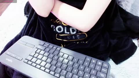 Aurora online show from 12-31-24, 03:20