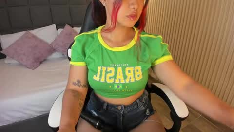 A U R O R A online show from 12-21-24, 12:27