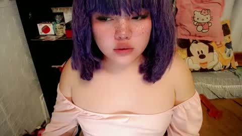 cute online show from 02-07-25, 03:52
