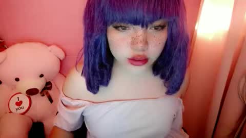 Snapshot of aurora_more chatting on 04-15-26, 08:21 cute online show from 04-15-26, 08:21