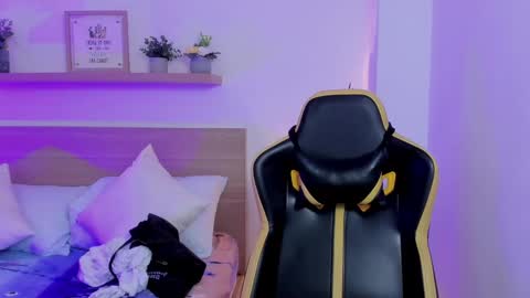 aurora_rodriguez online show from 01-04-25, 12:16