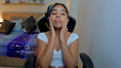 aurora_rodriguez online show from 01-27-25, 12:05