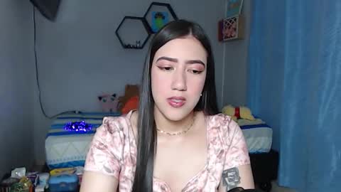 Aurora  online show from 10-12-25, 09:52