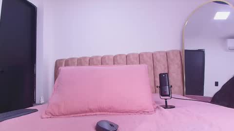 auroraa_miller online show from 02-02-26, 11:53