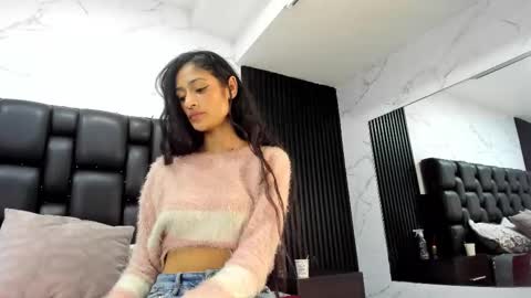 Aurora online show from 12-20-25, 12:56