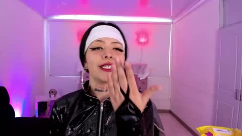 Aurora Diaz online show from 10-13-25, 06:19